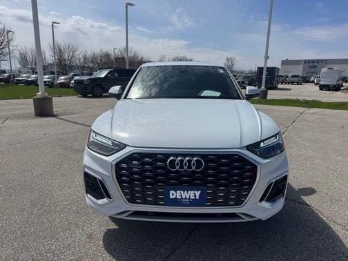 Glacier White Metallic 2024 Audi Q5 45 S line Premium Plus