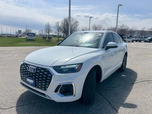 Glacier White Metallic 2024 Audi Q5 45 S line Premium Plus