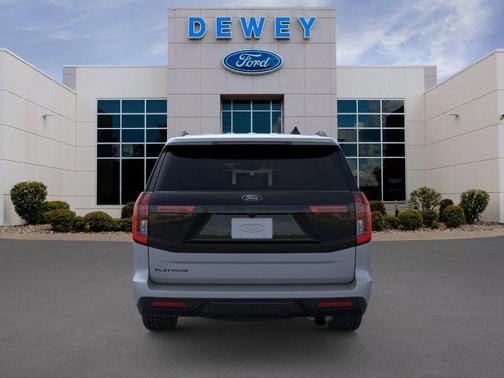 Glacier Gray Metallic Tri-Coat 2026 Ford Expedition Platinum