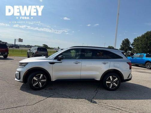 Sparkling Silver 2022 Kia Sorento EX