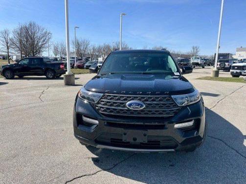 AGATE BLACK METALLIC 2024 Ford Explorer XLT