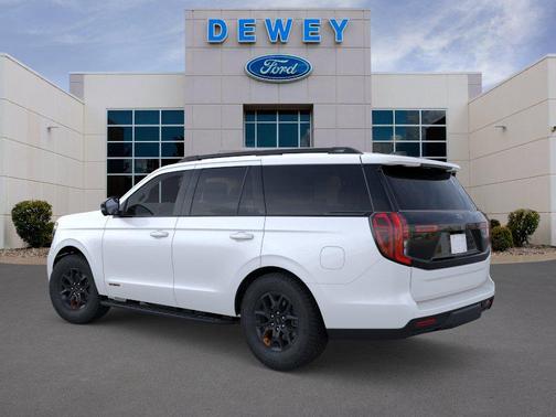Star White Metallic Tri-Coat 2026 Ford Expedition Tremor