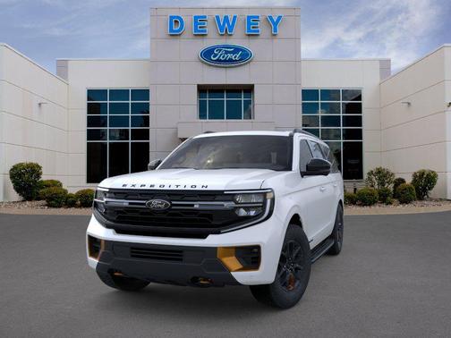 Star White Metallic Tri-Coat 2026 Ford Expedition Tremor