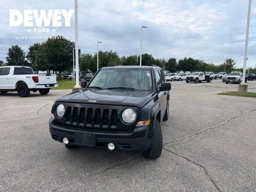 Black Clearcoat 2014 Jeep Patriot Latitude