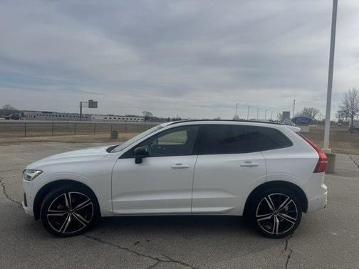 2021 Volvo XC60 T5 R-DESIGN