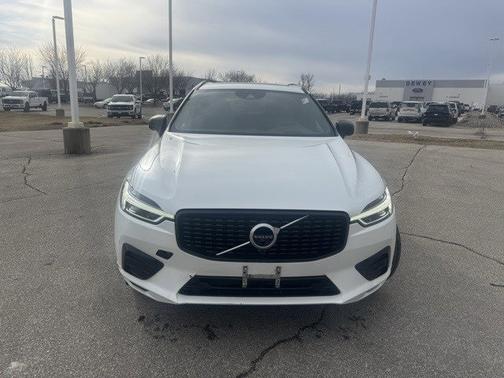 2021 Volvo XC60 T5 R-DESIGN