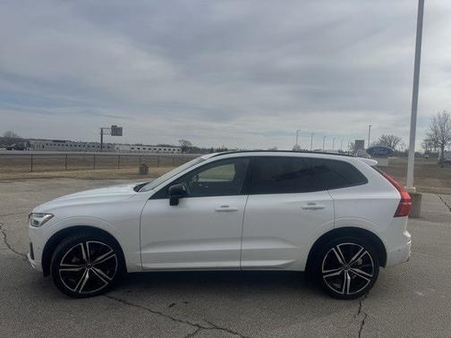 2021 Volvo XC60 T5 R-DESIGN