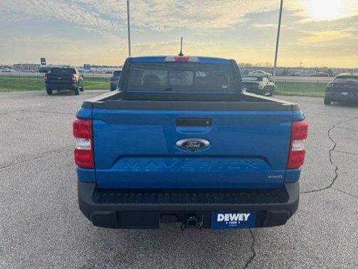Blue Metallic 2022 Ford Maverick Lariat