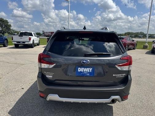 2024 Subaru Forester TOURING