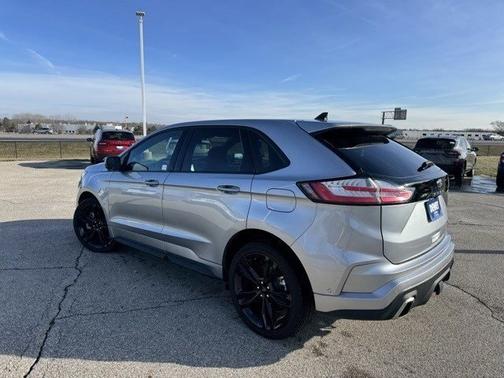 2022 Ford Edge ST