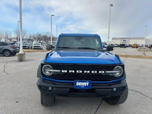 VELOCITY BLUE METALLIC 2022 Ford Bronco WILDTRAK