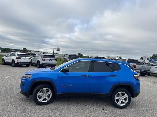 2023 Jeep Compass SPORT
