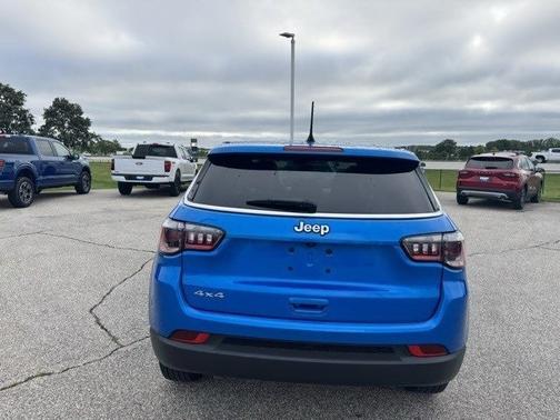 2023 Jeep Compass SPORT