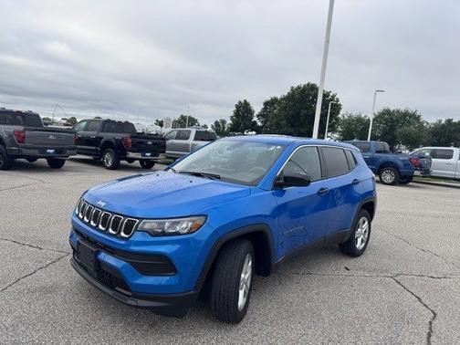 2023 Jeep Compass SPORT