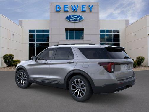 Carbonized Gray Metallic 2026 Ford Explorer ST-Line