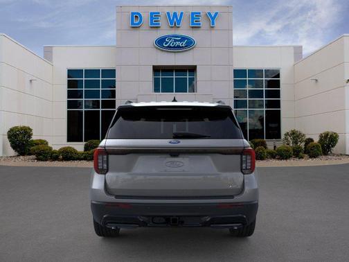 Carbonized Gray Metallic 2026 Ford Explorer ST-Line