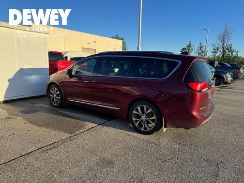 Velvet 2020 Chrysler Pacifica LIMITED