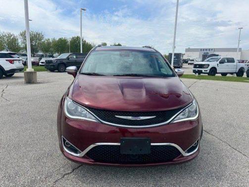 Velvet 2020 Chrysler Pacifica LIMITED