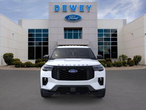 Star White Metallic Tri-Coat 2026 Ford Explorer ST-Line