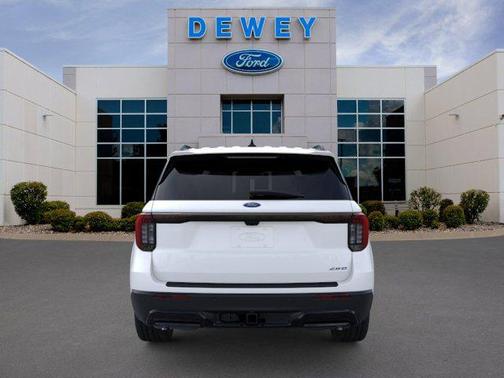 Star White Metallic Tri-Coat 2026 Ford Explorer ST-Line