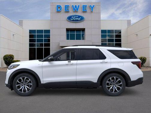 Star White Metallic Tri-Coat 2026 Ford Explorer ST-Line