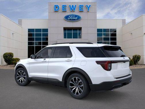 Star White Metallic Tri-Coat 2026 Ford Explorer ST-Line
