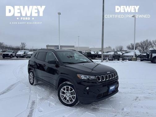 2024 Jeep Compass LATITUDE LUX