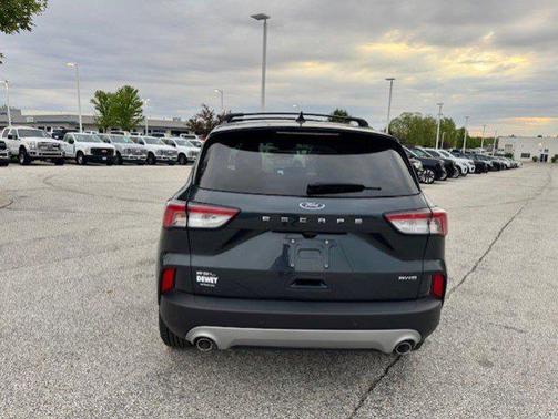 Blue Metallic 2022 Ford Escape SEL