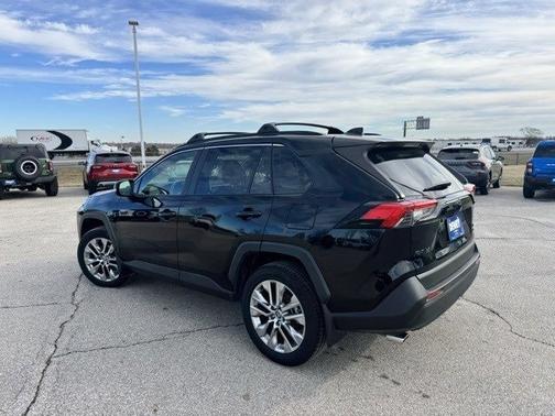 2023 Toyota RAV4 XLE PREMIUM