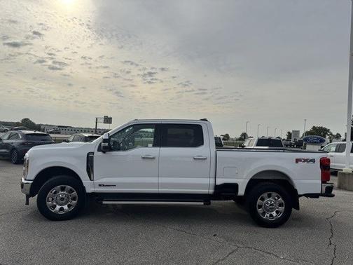 2023 Ford F-350 LARIAT SUPER DUTY