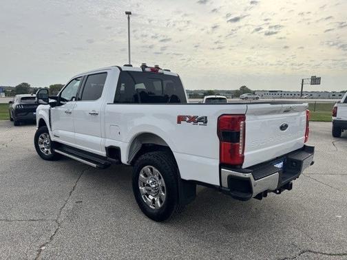 2023 Ford F-350 LARIAT SUPER DUTY