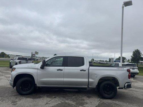 Silver Ice Metallic 2022 Chevrolet Silverado 1500 Custom