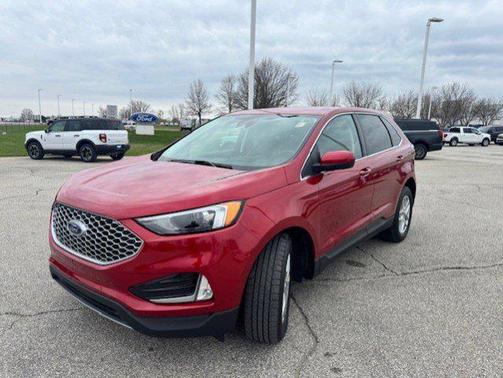 Red Metallic 2024 Ford Edge SEL