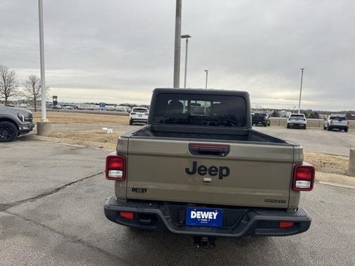 2020 Jeep Gladiator SPORT