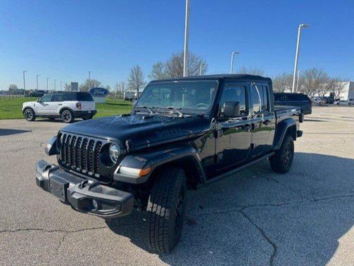 Black Clearcoat 2022 Jeep Gladiator Willys 4x4