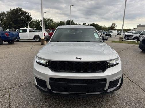 2024 Jeep Grand Cherokee LAREDO