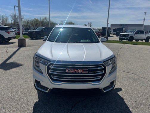White Frost Tricoat 2024 GMC Terrain SLT