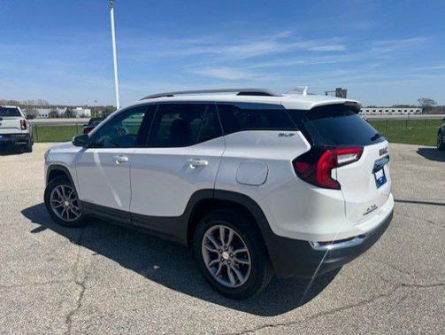 White Frost Tricoat 2024 GMC Terrain SLT