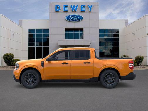 Orange Fury Metallic Tri-Coat 2026 Ford Maverick XLT
