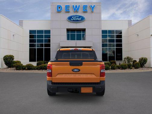 Orange Fury Metallic Tri-Coat 2026 Ford Maverick XLT