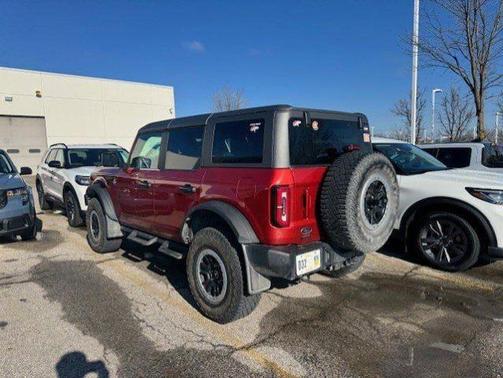 HOT PEPPER RED MET TINT CC 2024 Ford Bronco OUTER BANKS