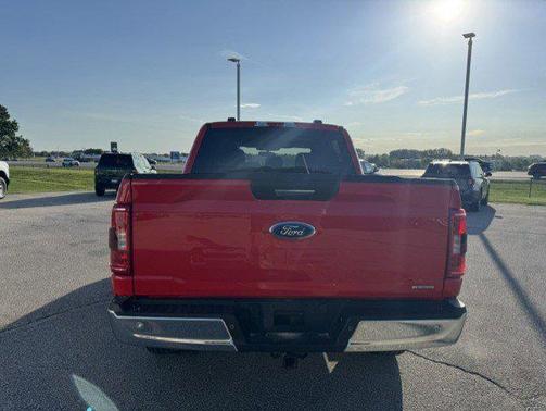 Race Red 2022 Ford F-150 XLT