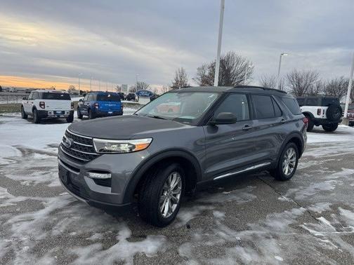 2022 Ford Explorer XLT