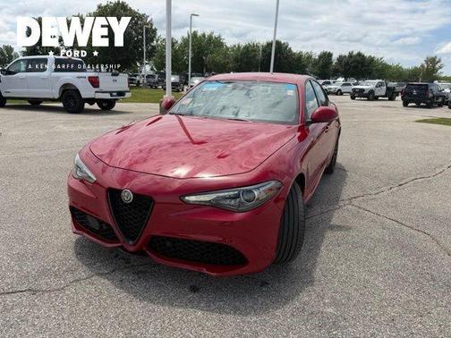 Alfa Rosso 2022 Alfa Romeo Giulia Sprint