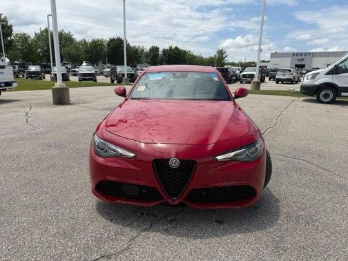 Alfa Rosso 2022 Alfa Romeo Giulia Sprint