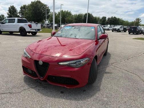 Alfa Rosso 2022 Alfa Romeo Giulia Sprint