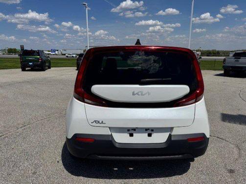 Snow White Pearl 2022 Kia Soul LX