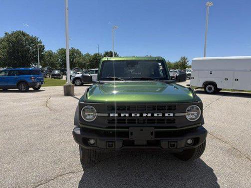 Green Metallic 2022 Ford Bronco Black Diamond
