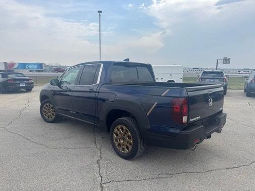 Black 2023 Honda Ridgeline RTL
