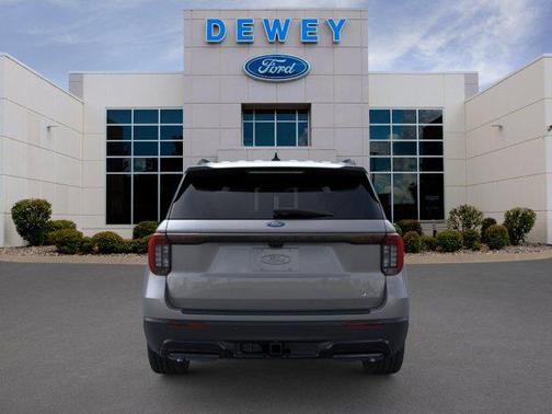 Carbonized Gray Metallic 2026 Ford Explorer ST-Line